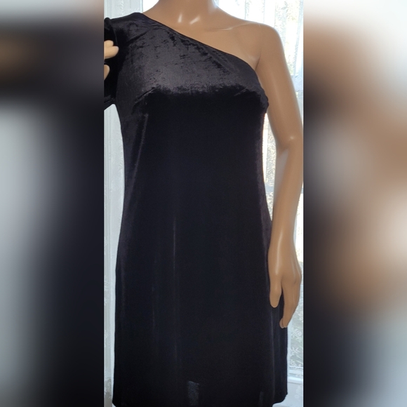French Connection Bodycon One Shoulder - Holiday Party Aurore Velvet Dress 2 - Picture 2 of 6